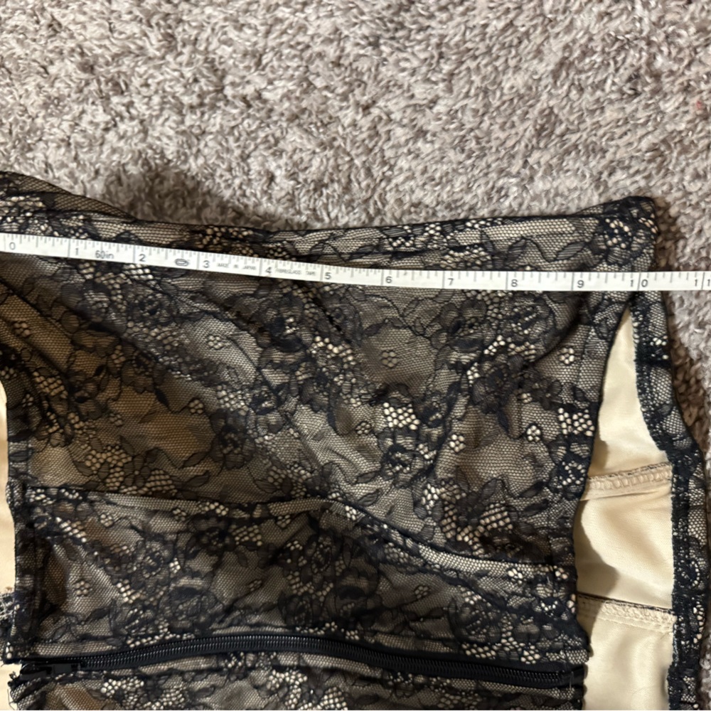 Charlotte Russe Plus size Lace Corset Top NWOT - Picture 4 of 5